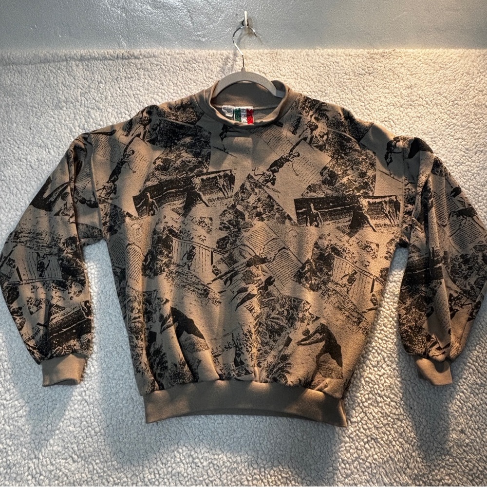 Rare Vintage 80s-90s Colore All-Over Volleyball Print Sweatshirt Made in Korea M